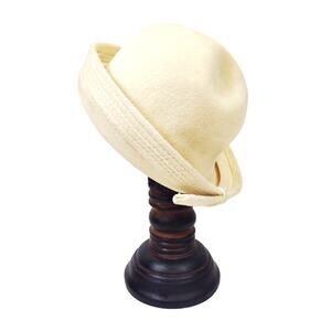 Mister T Exclusive Doeskin Felt Wool Ladies Hat Cream Union Made Rare 60's VTG